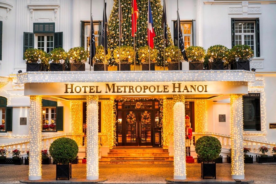 sofitel-legend-metropole-hanoi-unveils-a-candlelit-wonderland.jpg